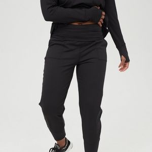 Aerie OFFLINE The Hugger Jogger Pant Black Sz M Short